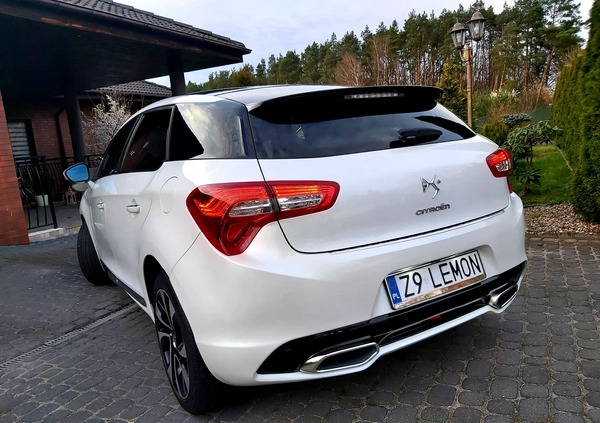 Citroen DS5 cena 47900 przebieg: 230000, rok produkcji 2015 z Morąg małe 497